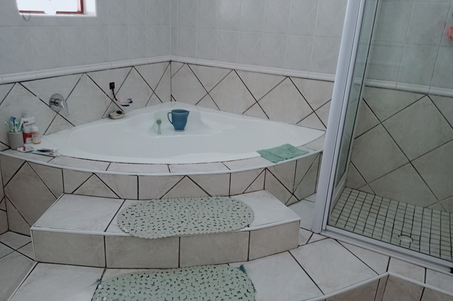 4 Bedroom Property for Sale in Mosel Eastern Cape
